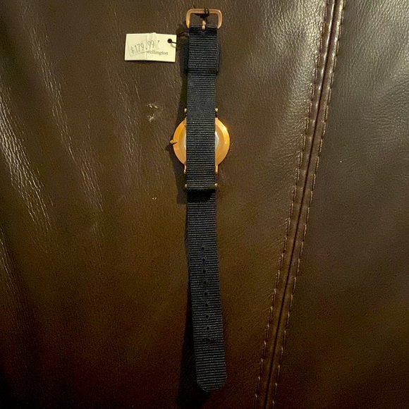 NWT David Wellington Mens Watch with Nylon Band - Picture 2 of 3